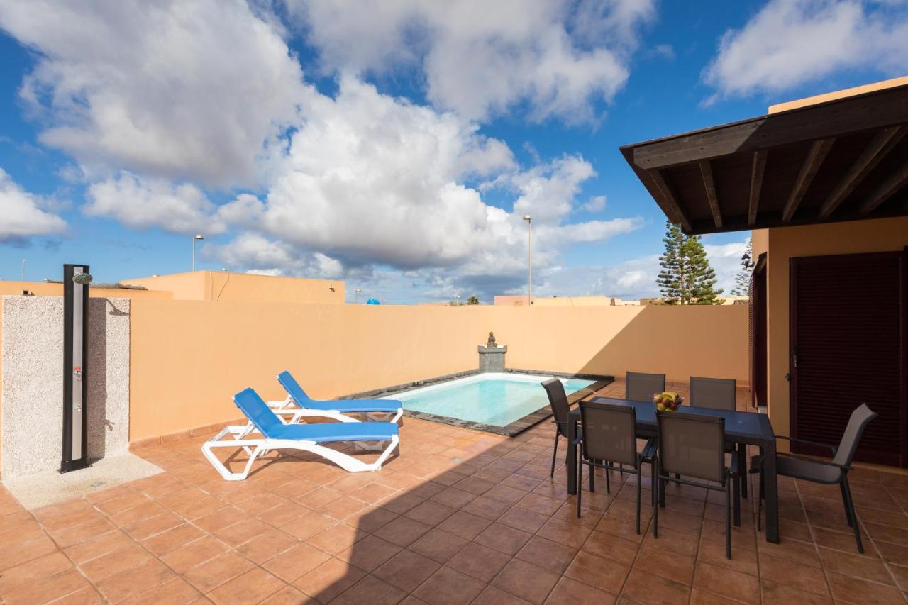 Home2book Isla Lagoa, Private Pool Villa La Oliva